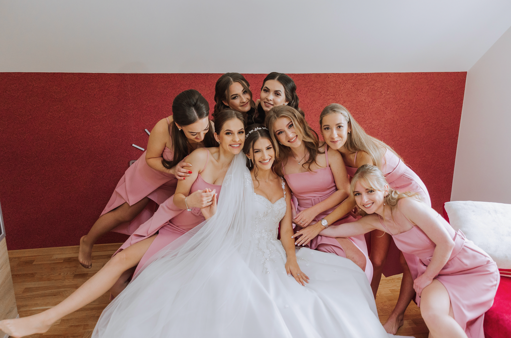 The Ultimate Bridesmaid Proposal Box: A Creative Way to Ask Your Besties to Celebrate Your Big Day