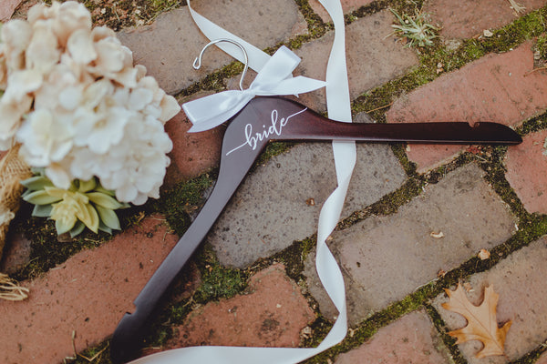 Bride Decal Hanger, Font 2